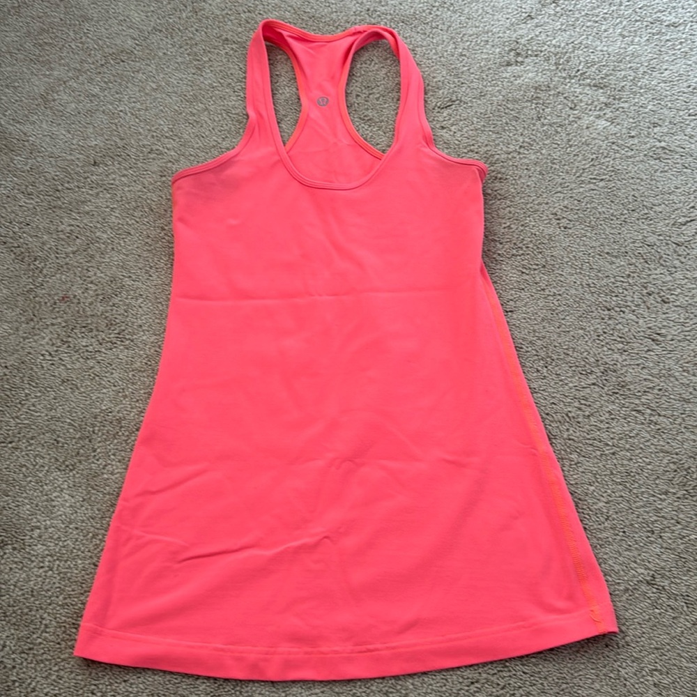 lululemon tank top!